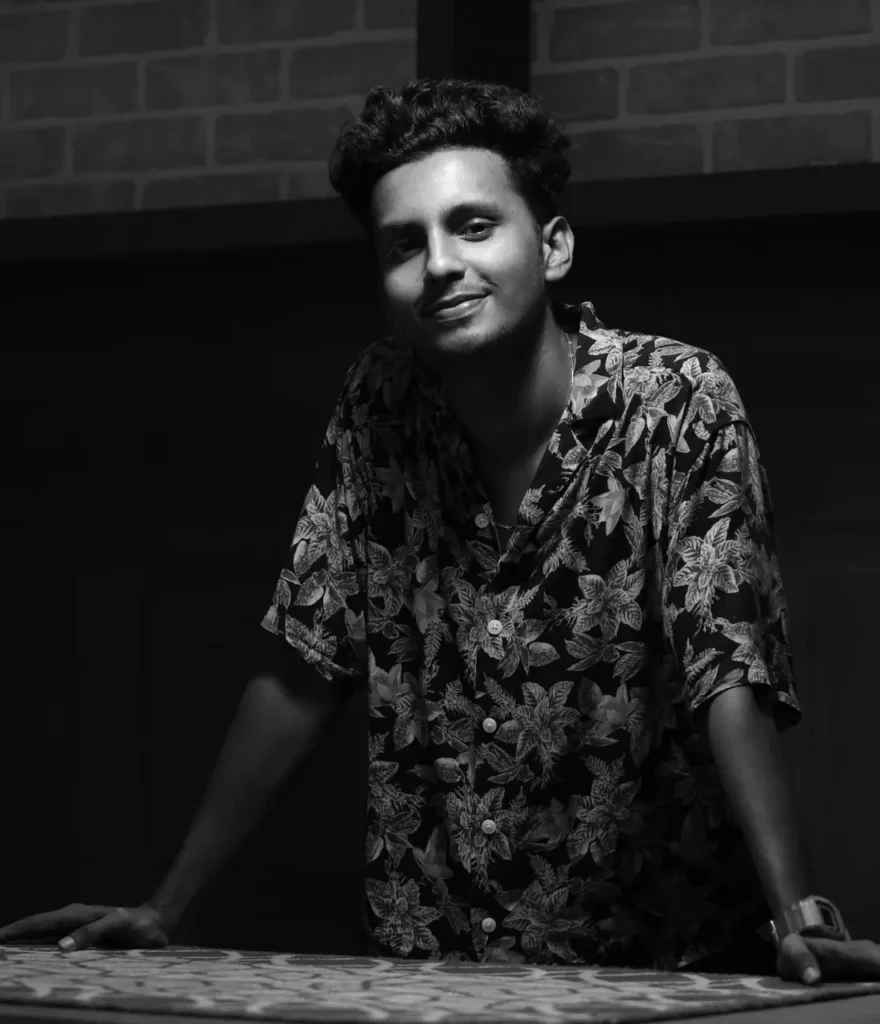 an black and white image of an digital marketing strategist in thrissur